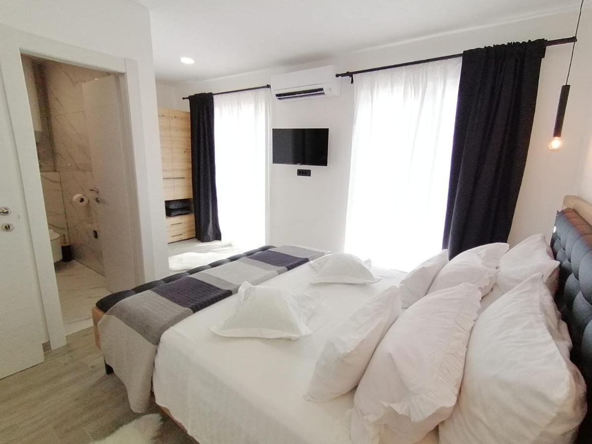 Apartman Max !!!! Omiš Екстериор снимка