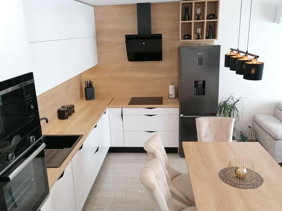 Apartman Max !!!! Omiš Екстериор снимка